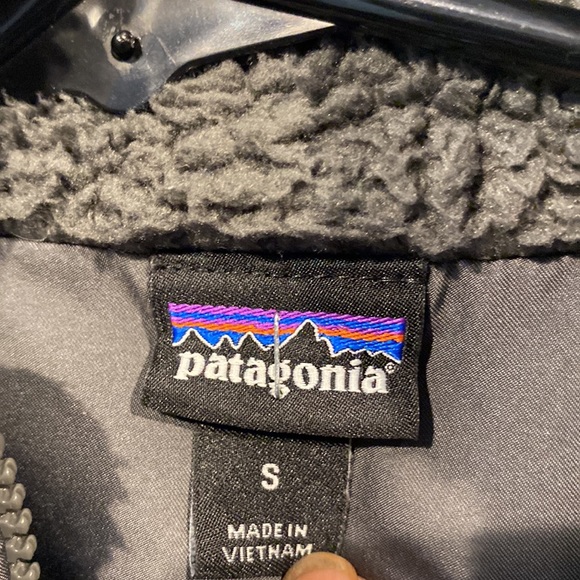 Patagonia small jacket - Picture 5 of 9
